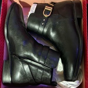 Kelly & Katie Gavilea Bootie